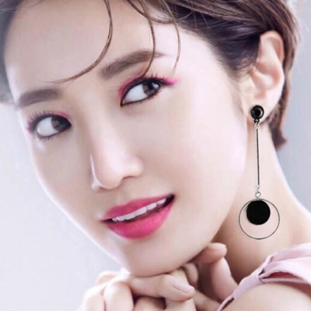 Korean Fashion Geometric Long Earrings.